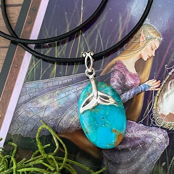 Blue Mohave Turquoise Whale Tail Necklace - Picture 3 of 9